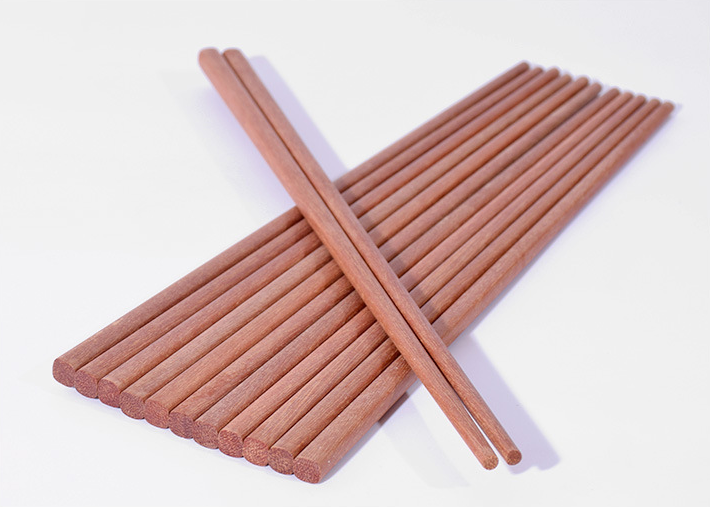 Disposable Chopsticks: Convenience vs. Health and Environmental Concerns